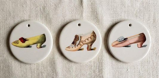 Victorian Gold Embroidered Shoe Ceramic Tondi – Imperial Lace & Tassels | Vintage Collectible Ornament | Unique Holiday Gift